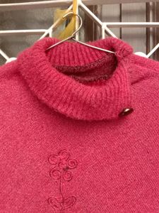 Women Woolen Top