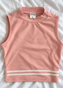 pink fitted top