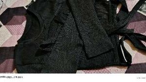 Black crop top 😎