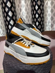 Puma Sneakers, like new
