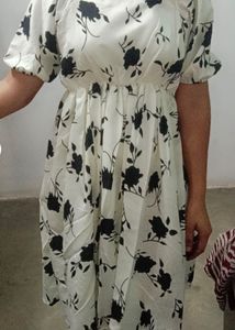it is cute middi dress