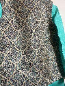 Manyavar Kurtha