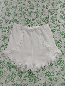 aesthetic white lace shorts