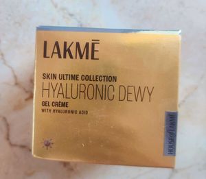 Lakme Hyaluronic Dewy Gel Creme