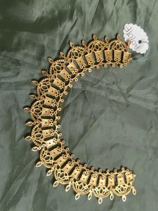 Exquisite Indian Jewelry Set with Emeralds