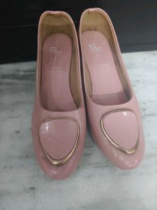 Pink Glossy Block Heel Pumps for Women | Size 5