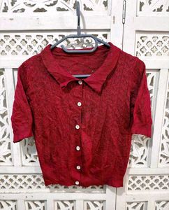 Chic Red Cropped Knit Top