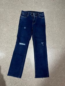 Knee Slit Jeans