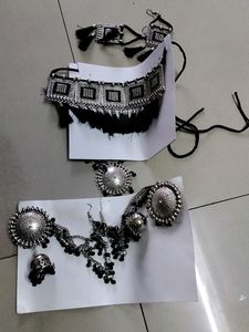 Brand New Black Pair Jewellery