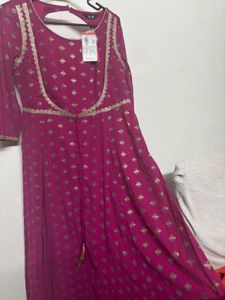 Stylish Pink Kurta with Gold Print
