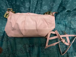 Chic Pink Shoulder Bag with Gold Chain