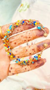 multi colour bracelet with earrings