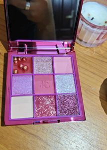 NYKAA Eye Go Pink Eyeshadow Palette