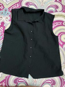 Sleek Black Sleeveless Collared Blouse
