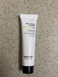 Minimalist B12 + Repair Complex Face Moisturizer