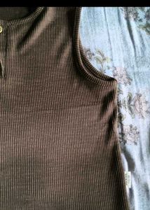Ribbed Button-Up Sleeveless Top
