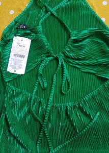 S size Green Halter Neck Pleated Dress