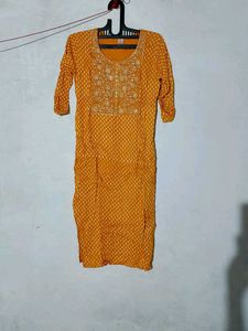 Elegant Yellow Embroidered Kurta