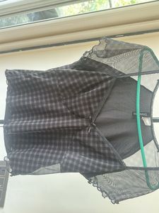 H M  dividend Mesh Overlay Plaid Top