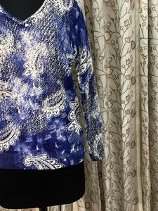 Blue &amp; White Paisley Print Sweater