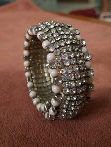 Sparkling Rhinestone & Pearl Stretch Bracelet