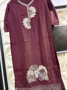 Maroon Kurta Set with Embroidered Floral Accents