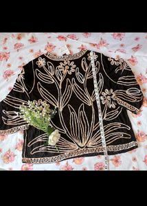 Vintage Floral Embroidered Blouse