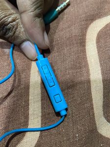 Earphone
