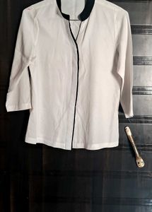 Chic White &amp; Black Trim shirt