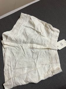 H&M off white shorts 🩳