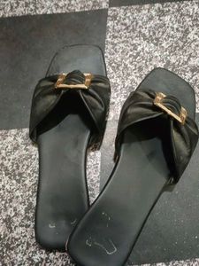 Elegant Black Bow Detail Slides