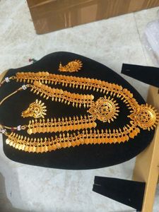 Stunning Gold Plated Necklace Set