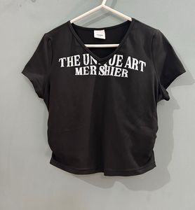 UNUSED Graphic Print V-Neck T-Shirt