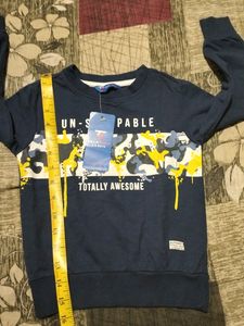 Navy Blue Full Sleeves Sweat Shirt.