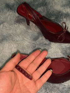 Chic Burgundy Slingback Heels with Bow Detail