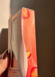 Gisou Honey Infused Lip Oil Glazed Plum