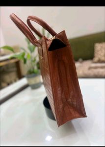 Stylish Croc Embossed Handbag