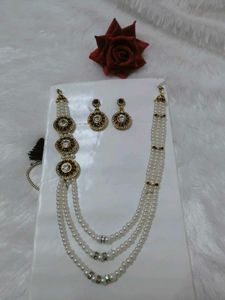 Elegant Pearl and Stone Jewellery Set