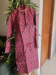 Elegant Embroidered Kurta