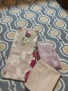Elegant Kurta Set with Sequins