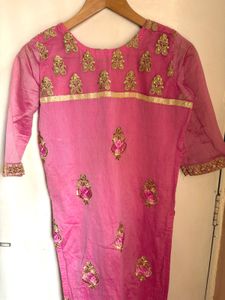 Elegant Pink &amp; Gold Embroidered Pakistani Kurti