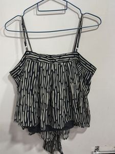 Stylish Black &amp; White Striped Tie-Front Top