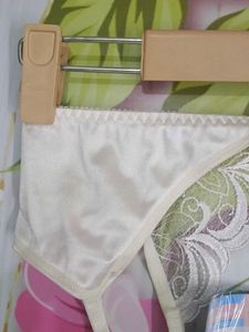 (1300)Lace Suspender Belt