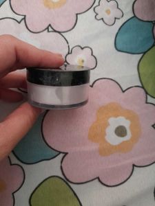 NY Bae Translucent Loose Powder