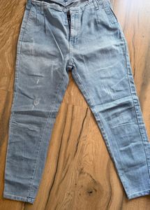 Light Wash Pleated Denim Jeans