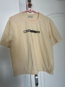 Comfortable Cream Graphic T-Shirt