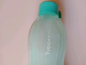 Tupperware 1 Liter Bottle