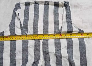 Stradivarius Striped Tie-Front V-Neck Crop Top