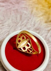 Elegant Gold Tone Ring