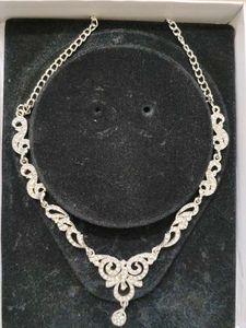 Sparkling Rhinestone Necklace Set